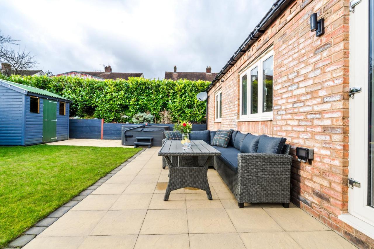 Pet Friendly With A Hot Tub Villa Hednesford Buitenkant foto